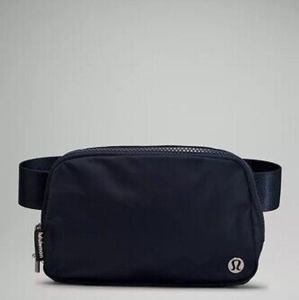 Lululemon Everywhere Black Belt Bag NWT